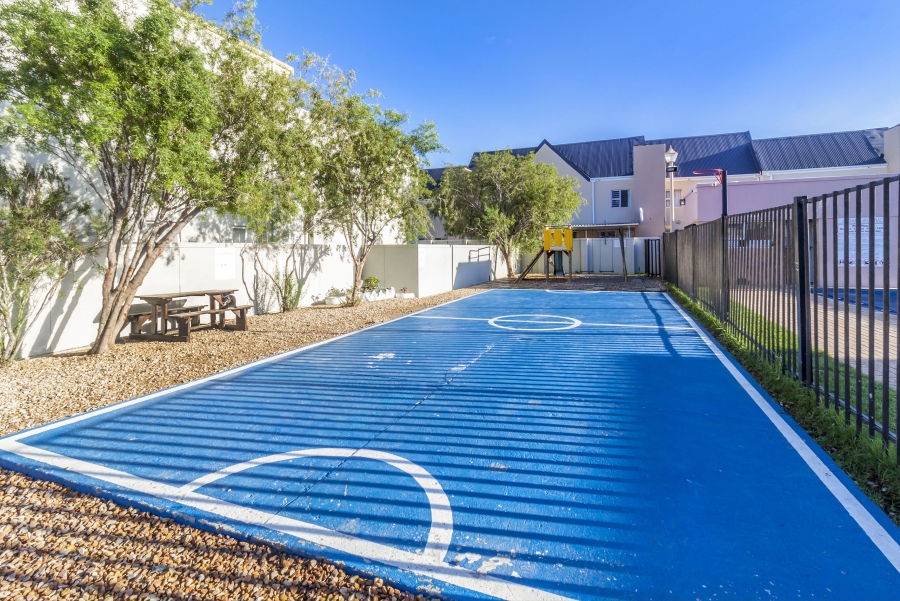 To Let 2 Bedroom Property for Rent in Gordons Bay Central Western Cape